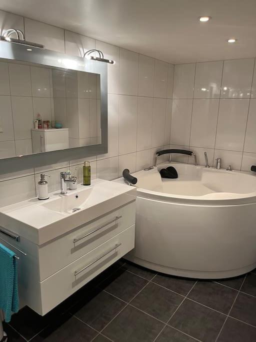 Apartament Hybel Med Bad Egersund Zewnętrze zdjęcie